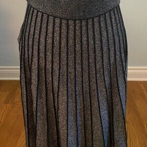 Ann Taylor Petite Small Black and Gold Metallic Midi Skirt